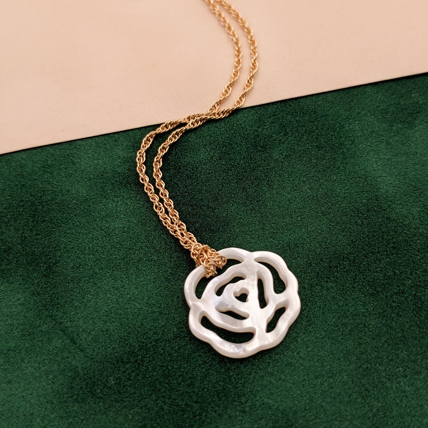 The Bloom Necklace